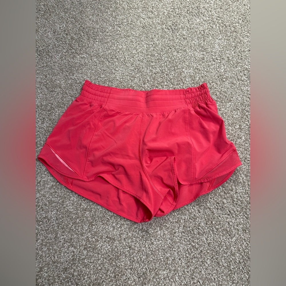 Lululemon Hotty Hot High-Rise Lined Short 2.5"
Lip Gloss